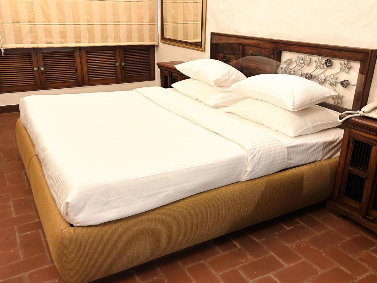 The Kaptain'S Retreat Chandīgarh Extérieur photo